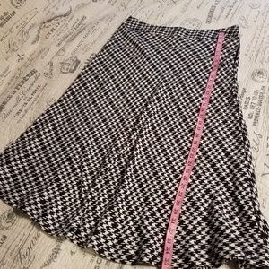 Houndstooth skirt
